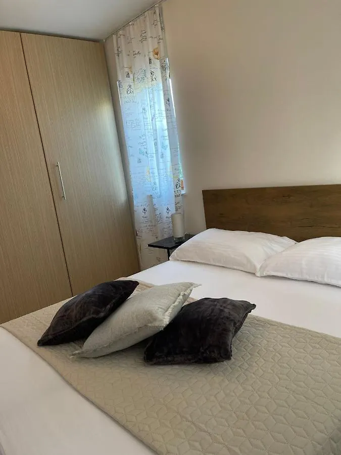 Apartmani Komin Пакоштане Хорватия